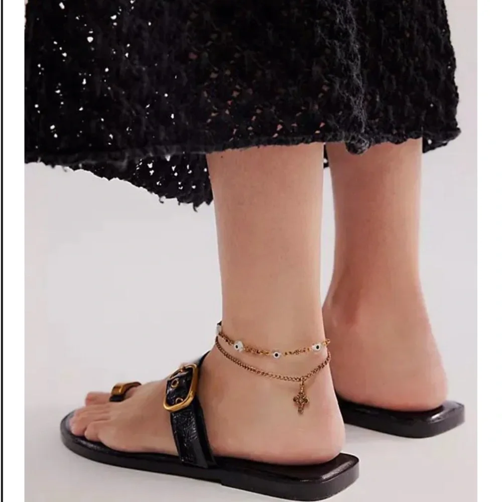 Gorgeous, Free People TemperaturesRising Sandals in black❤️ - Picture 4 of 5